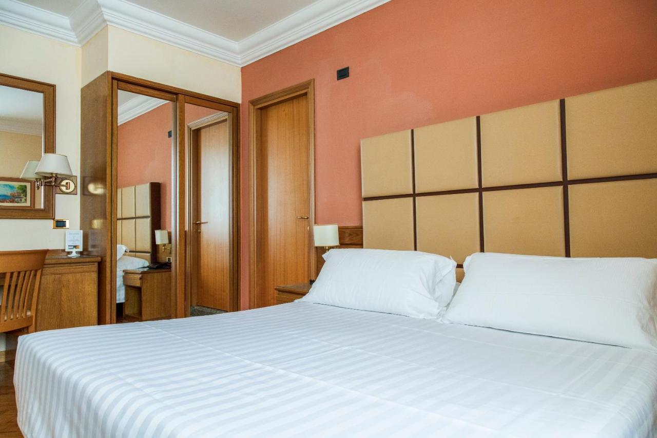 Hotel Vibe Nazionale Rzym Zewnętrze zdjęcie